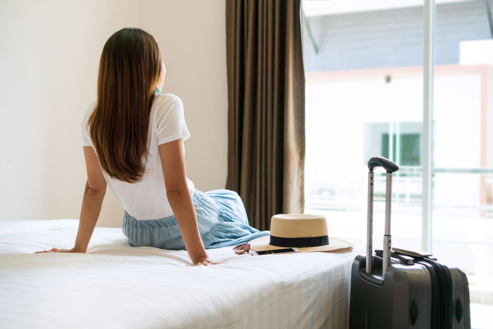 桃園餐酒館的營業時間是多久？